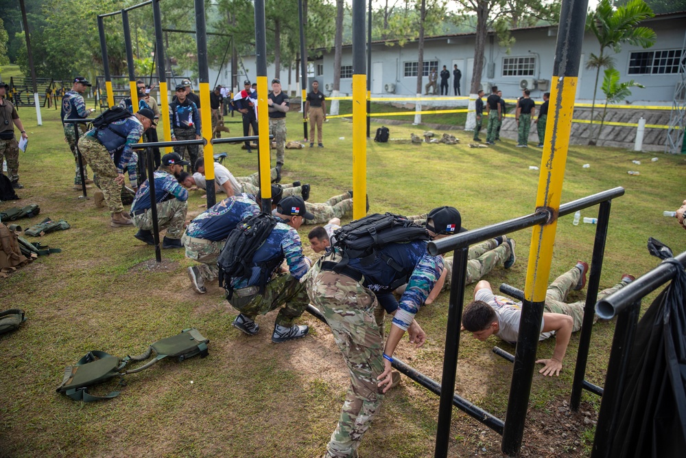 Fuerzas Comando 24 Physical Test
