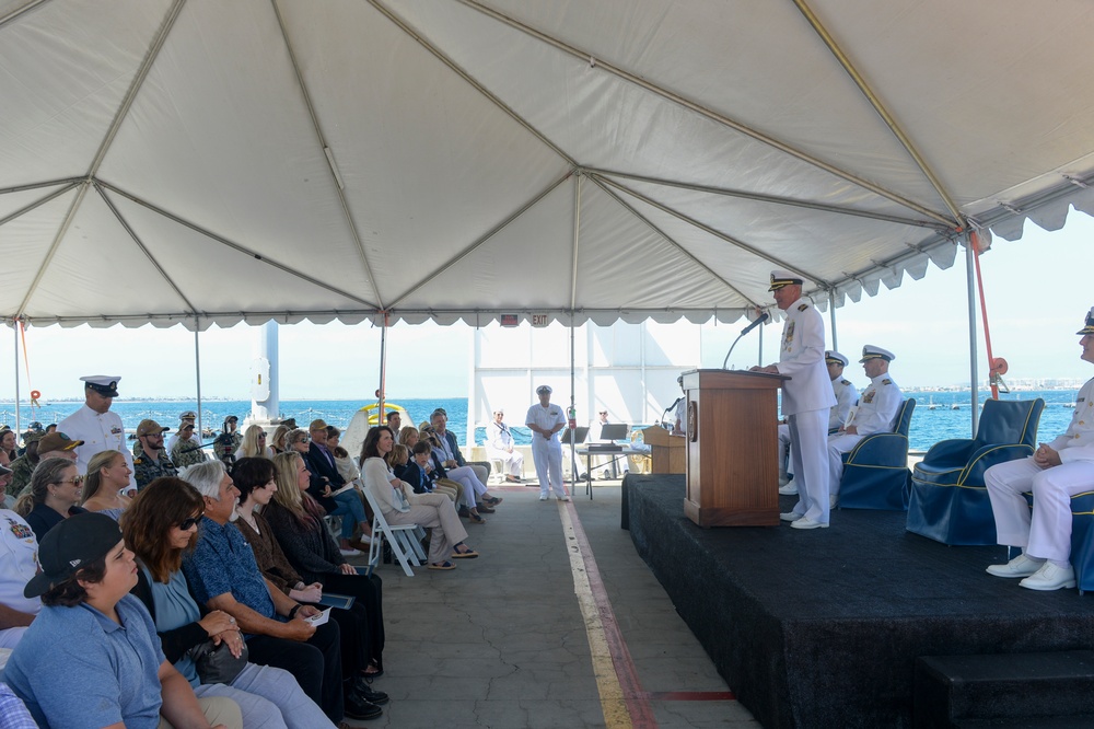 USS Canberra (LCS 30) Blue Crew Conducts Change of Command