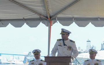 USS Canberra (LCS 30) Blue Crew Conducts Change of Command