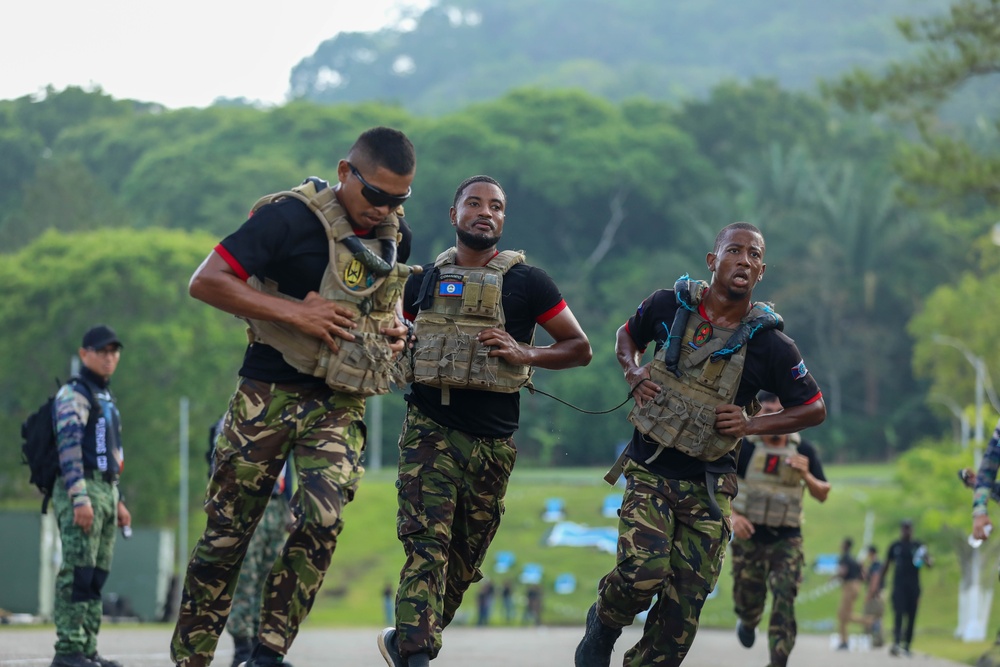 Fuerzas Comando 24 Physical Test