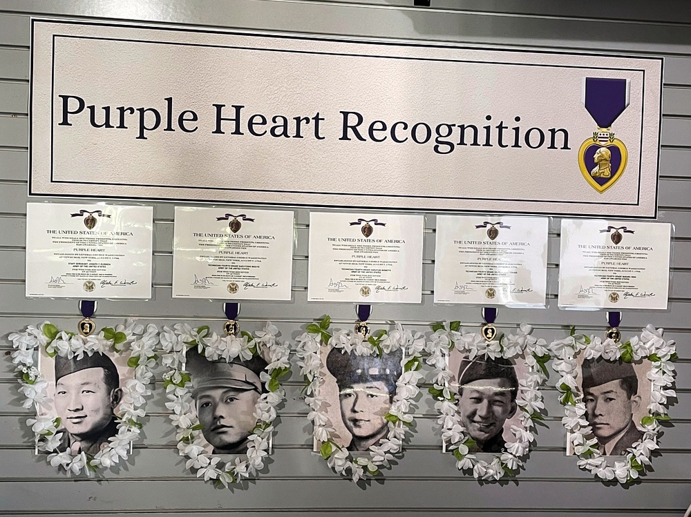 Army awards Purple Heart medals in 1945 crash