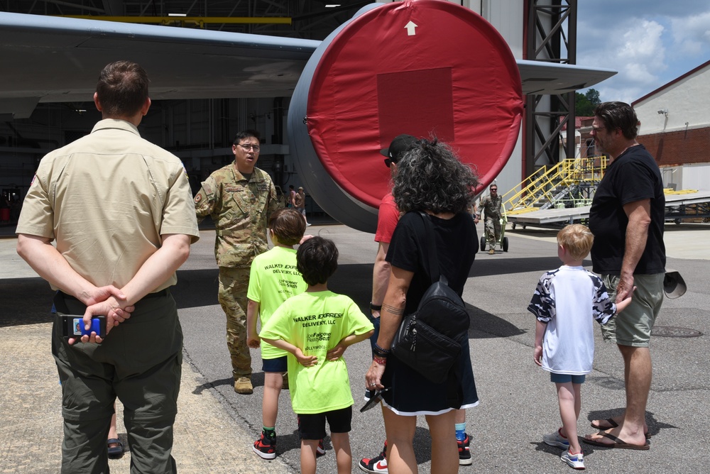 Dvids - Images - Cub Scout Pack 386 Visit The 117th Air Refueling Wing 