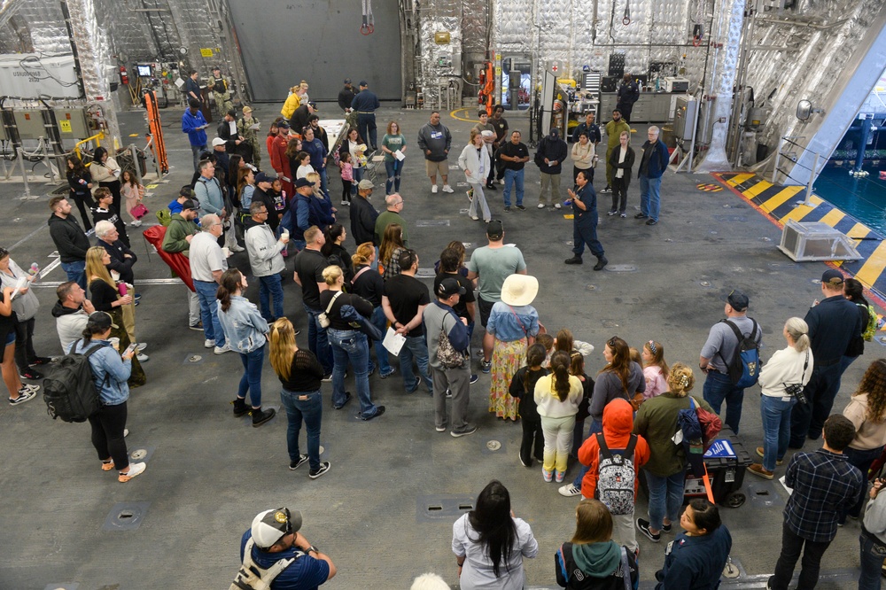 USS Augusta (LCS 34) Hosts Friends and Family Cruise Day