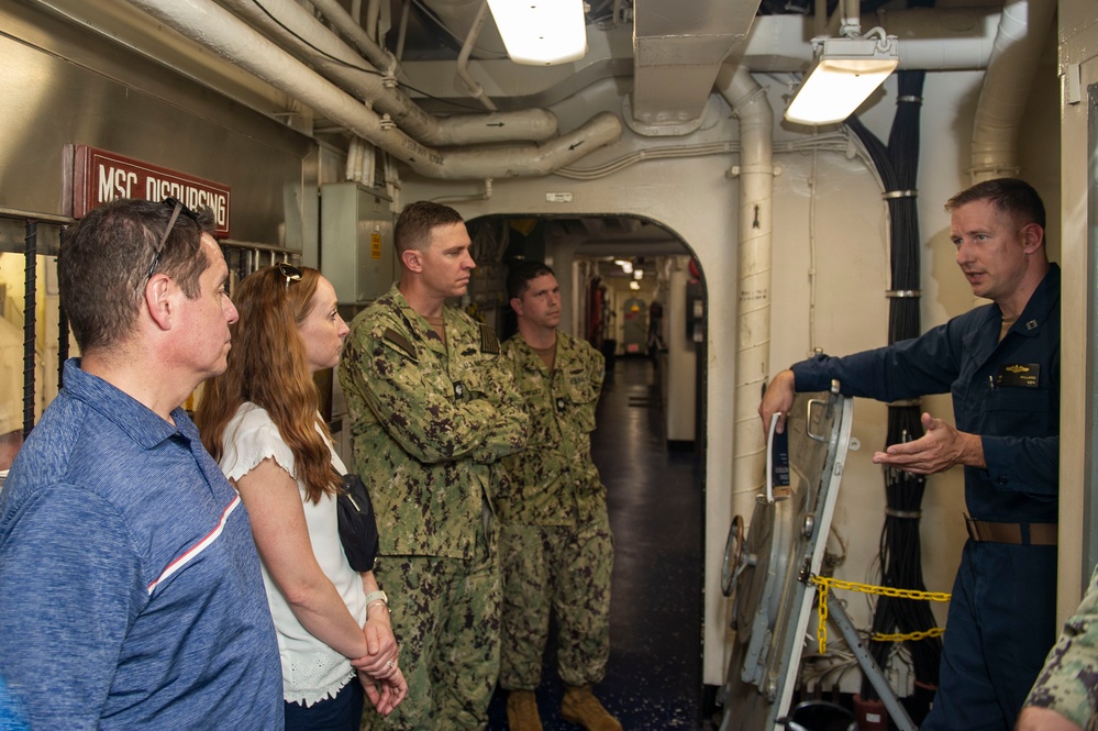 CNIC N4 Deputy Director - Facilities and Environment, Tours USS Frank Cable
