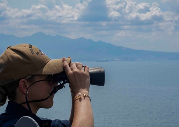 Balikatan 24: USS Harpers Ferry Makes Port at Manila