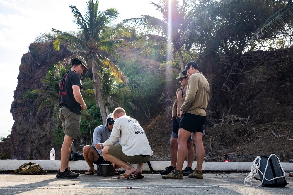 ACDC: EOD Underwater UXO Demolitions