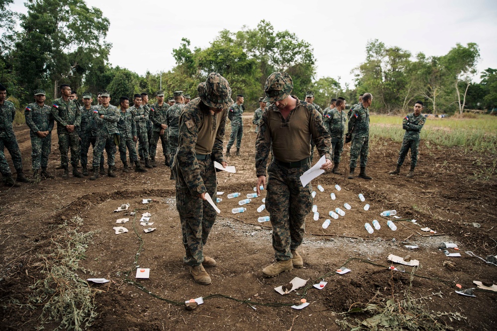 ACDC: US, Philippine Marines Conduct ROC Before Combined Convoy