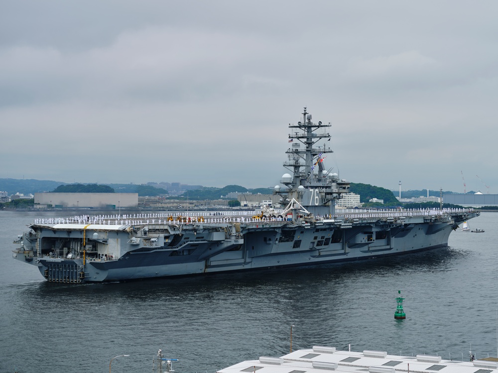 DVIDS - Images - USS Ronald Reagan Departs Yokosuka [Image 7 of 7]