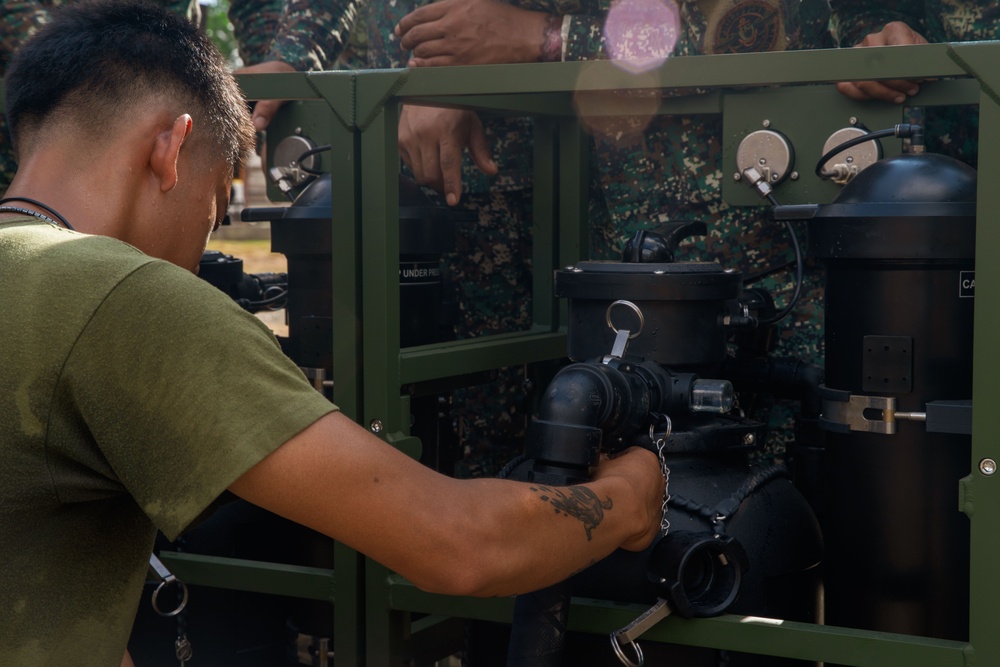 ACDC: US, Philippine Marines Train on Water Purification