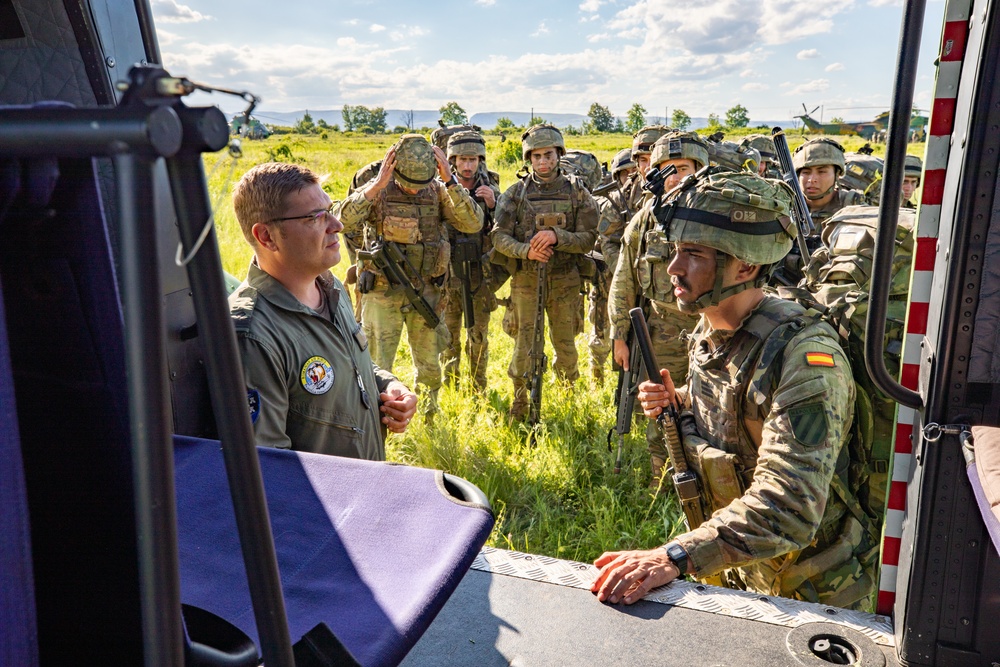 NATO troops train together during Swift Response