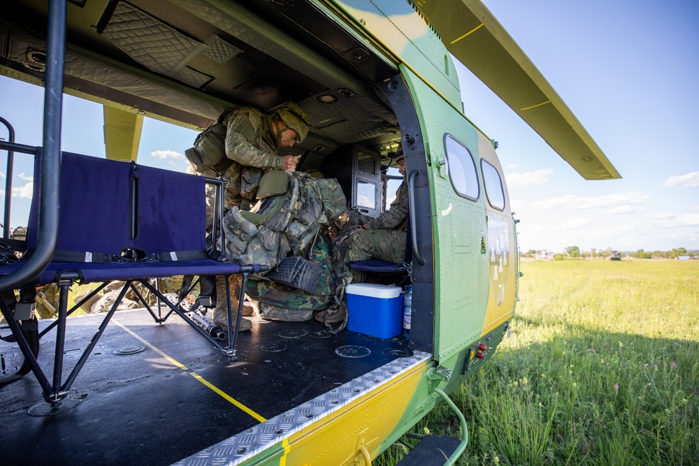 NATO troops train together during Swift Response