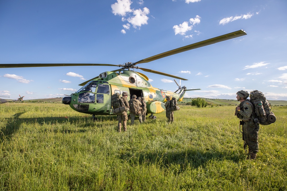 NATO troops train together during Swift Response