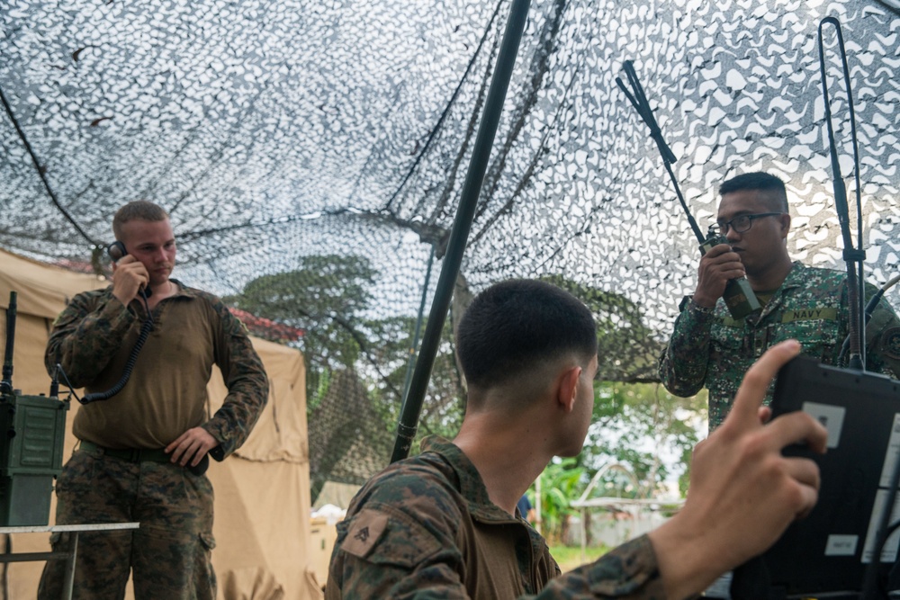 ACDC: US, Philippine Marines Enable Partnered Communications