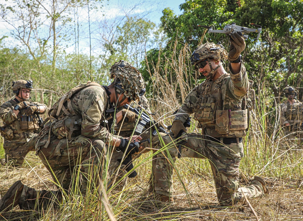 2nd Battalion, 27th Infantry Regiment, 3rd Infantry Brigade Combat Team, 25th Infantry Division conducts live fire exercise