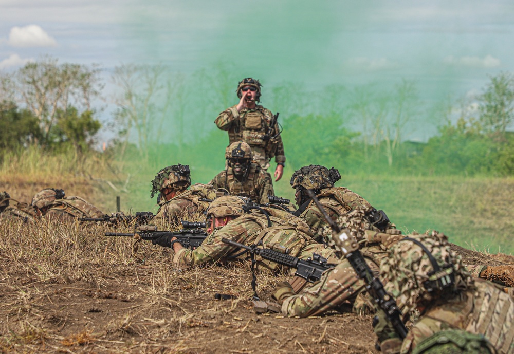 2nd Battalion, 27th Infantry Regiment, 3rd Infantry Brigade Combat Team, 25th Infantry Division conducts live fire exercise