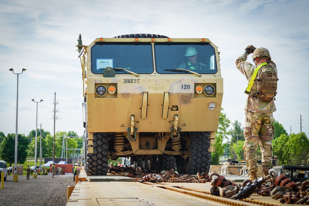 U.S. Army Reserve Units Unite for Railhead Operations at Fort Knox, KY