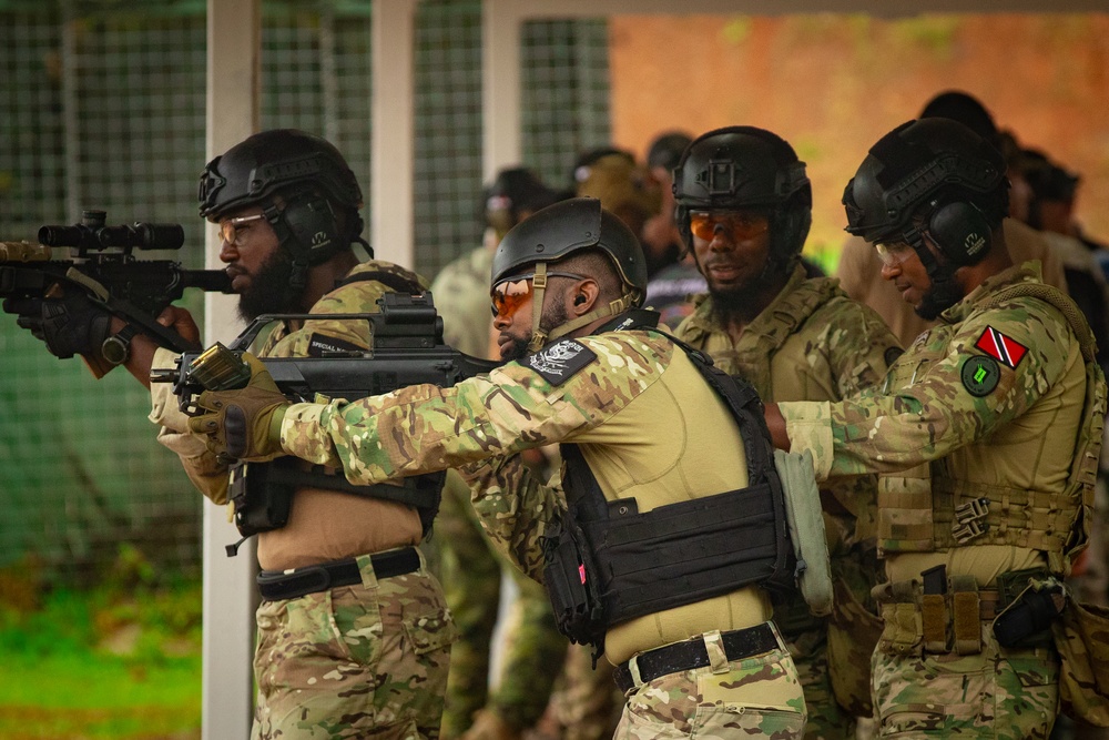 Fuerzas Commando 24 Assaulter Course