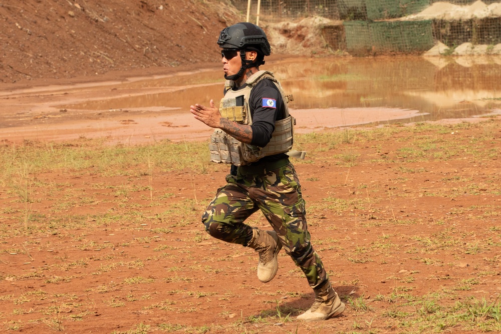 Fuerzas Commando 24 Assaulter Course