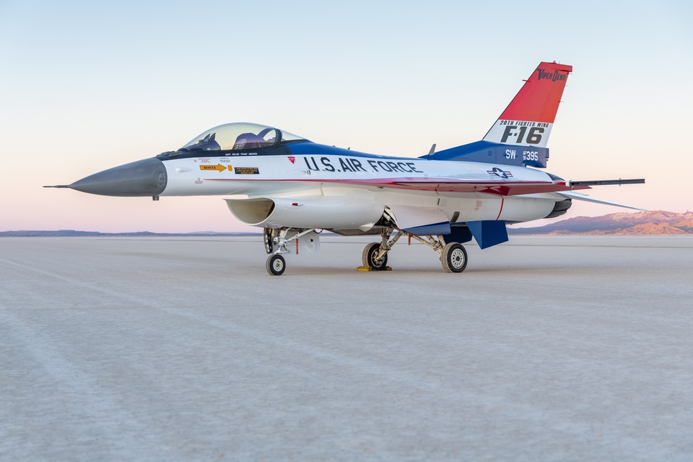 412th Test Wing recreates iconic livery for F-16 Viper Demo Team