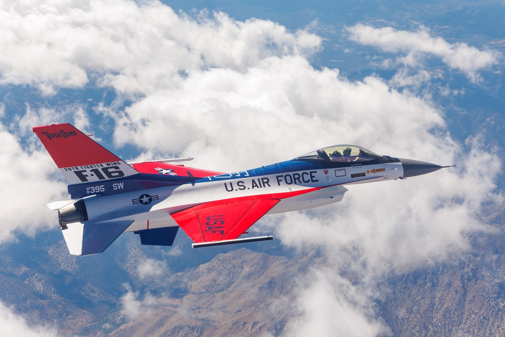 412th Test Wing recreates iconic livery for F-16 Viper Demo Team