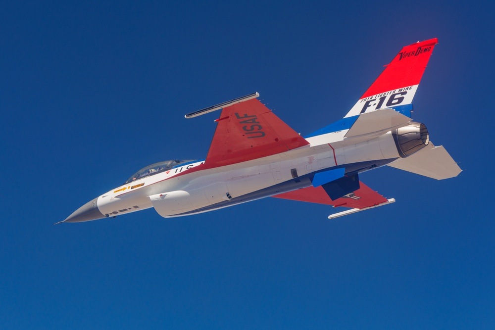 412th Test Wing recreates iconic livery for F-16 Viper Demo Team