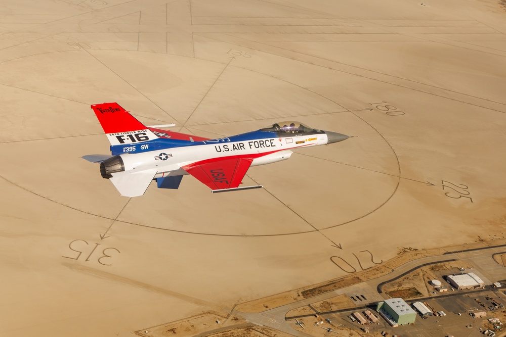 412th Test Wing recreates iconic livery for F-16 Viper Demo Team