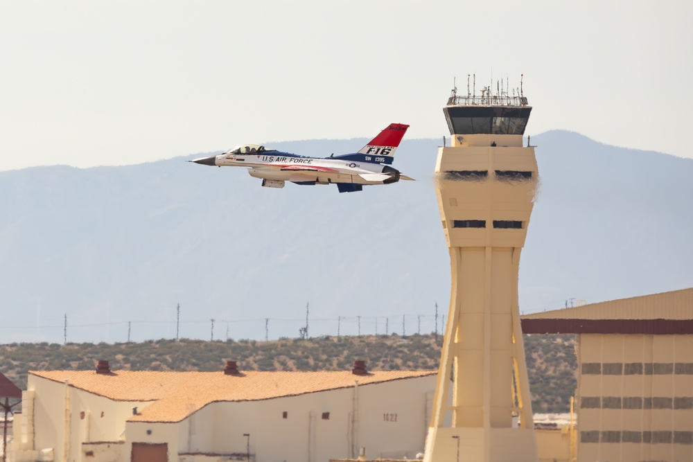 412th Test Wing recreates iconic livery for F-16 Viper Demo Team