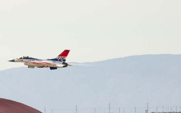 412th Test Wing recreates iconic livery for F-16 Viper Demo Team