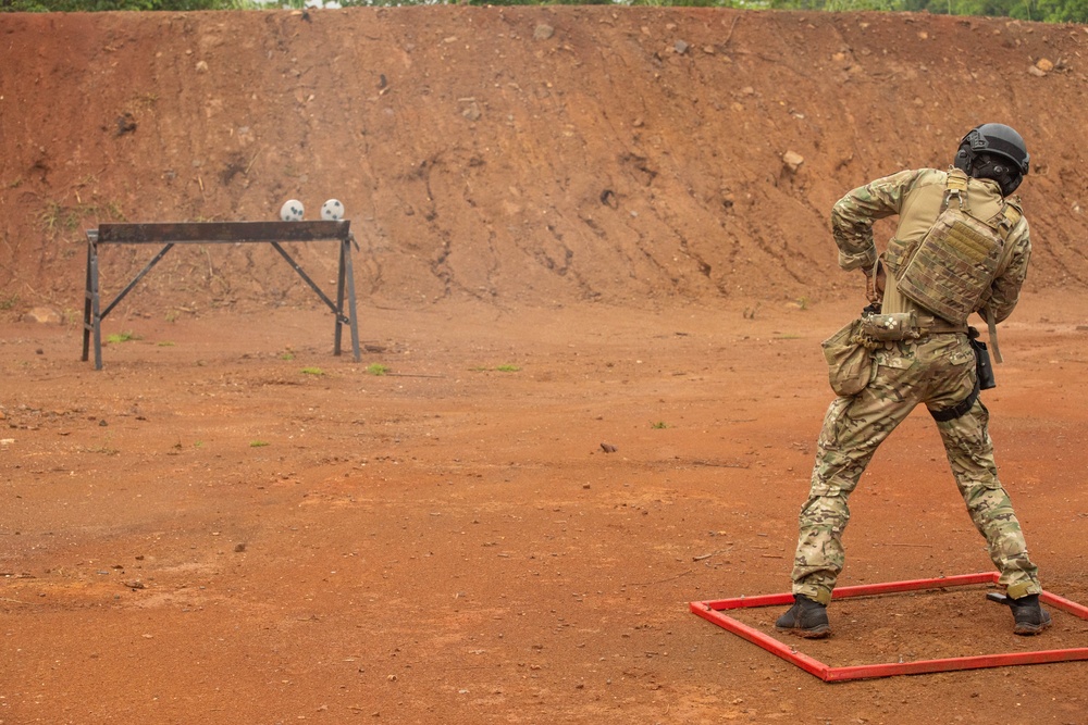 Fuerzas Commando 24 Assaulter Course