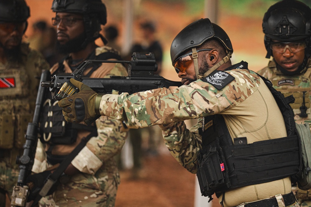 Fuerzas Commando 24 Assaulter Course