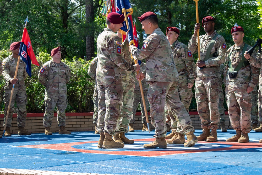 HHBn, 82nd Abn. Div., change of command ceremony