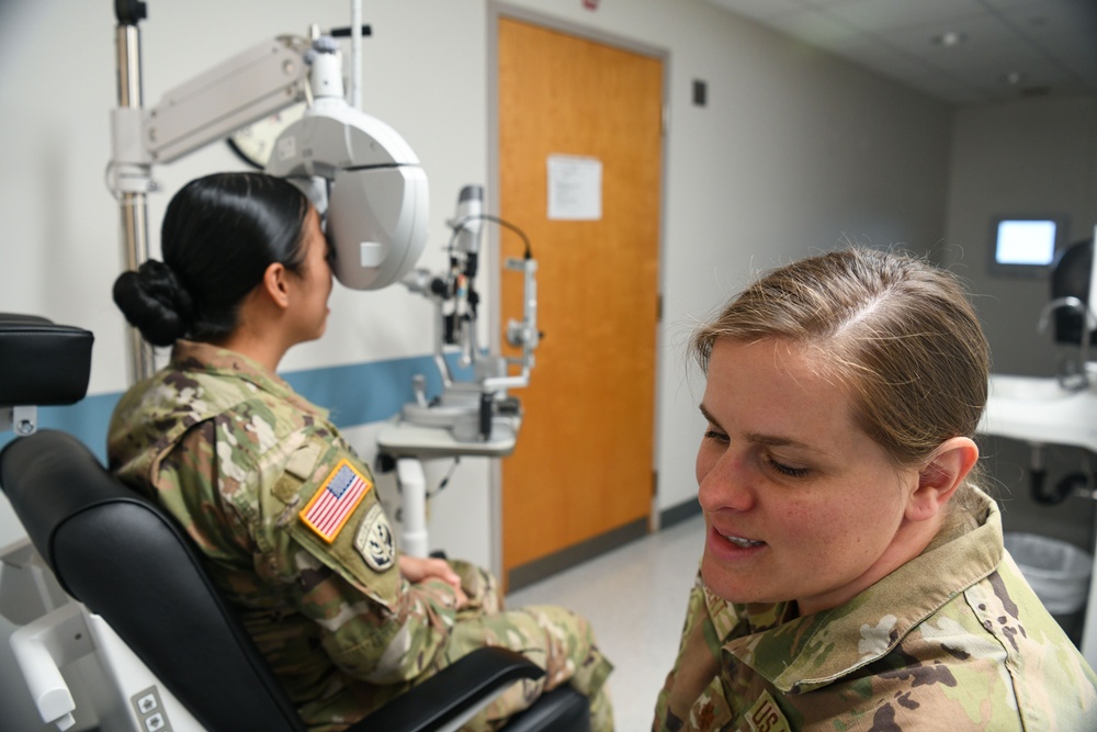 Battle Creek ANG Base optometrist sees training success during medical facility AT