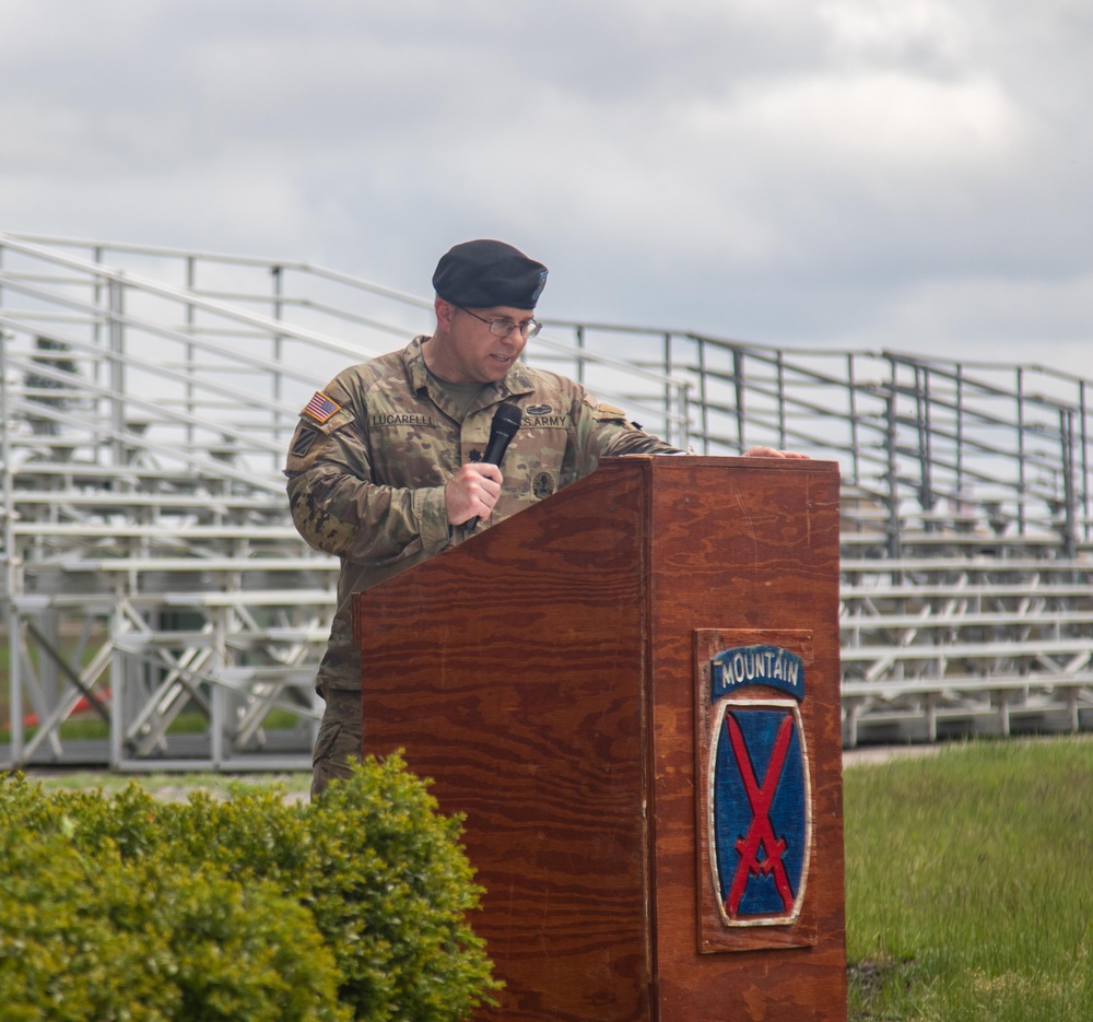 510th Human Resources Company Holds Change of Command
