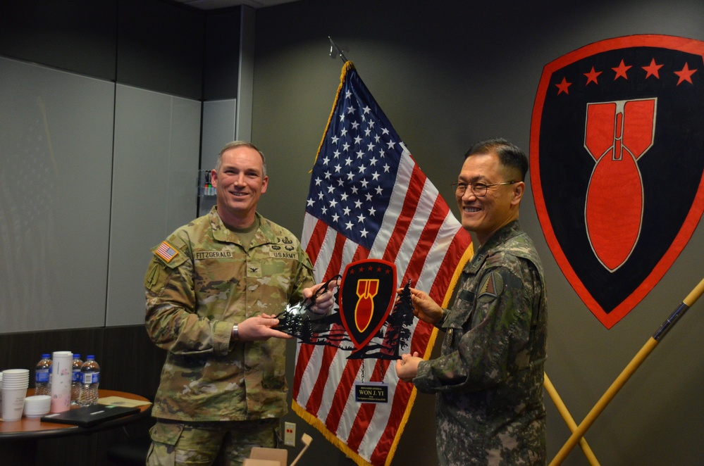 US Army EOD Group strengthens ROK-US Alliance during meeting on Fort Carson