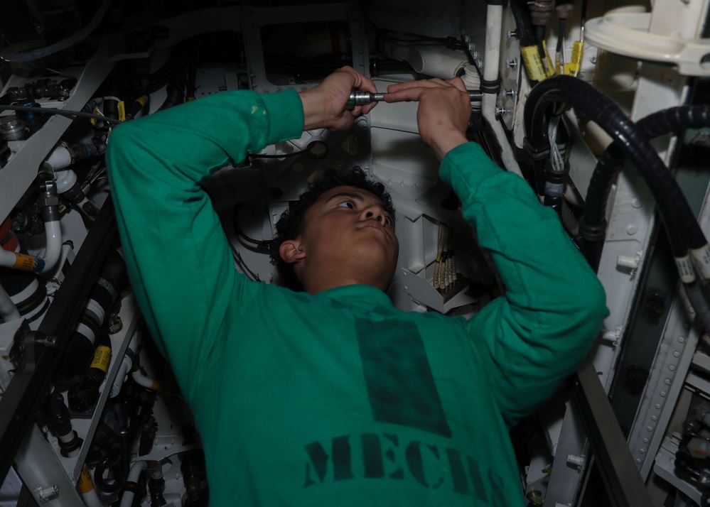 Sailors Conduct Aircraft Maintenance aboard the Abraham Lincoln
