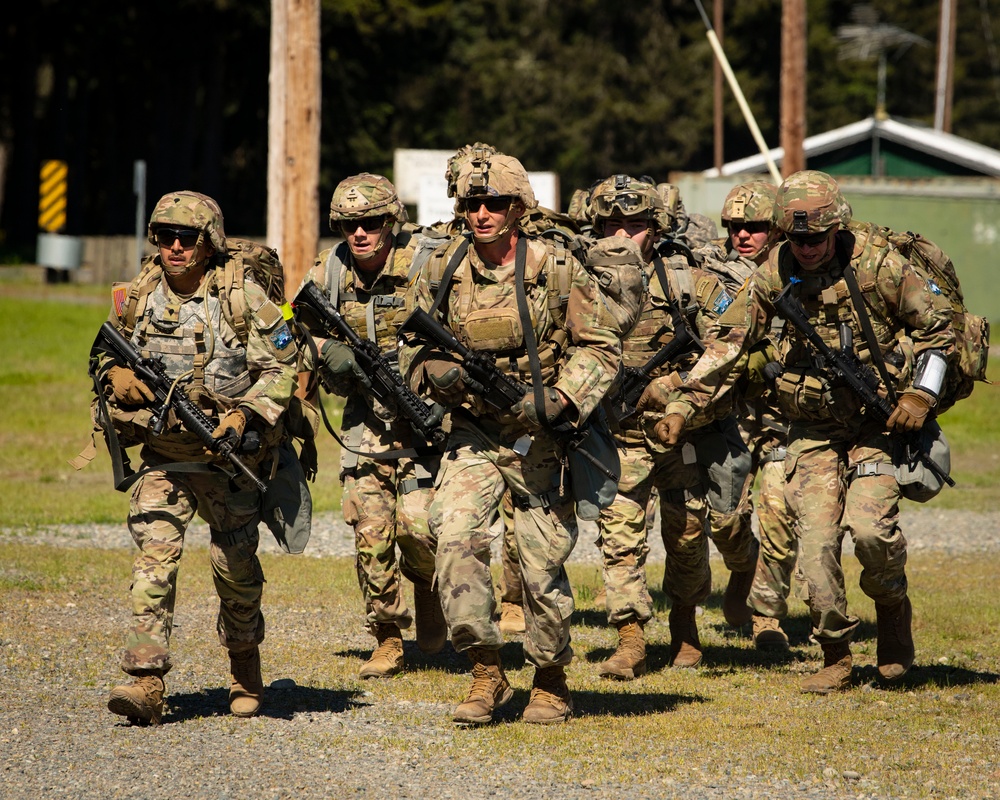 DVIDS - Images - U.S. Soldier Compete in the Region VI National Guard ...