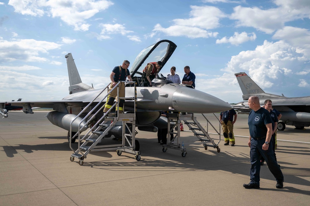 480th FGS and 52nd MXS conduct aircraft familiarization with NATO Fire Department