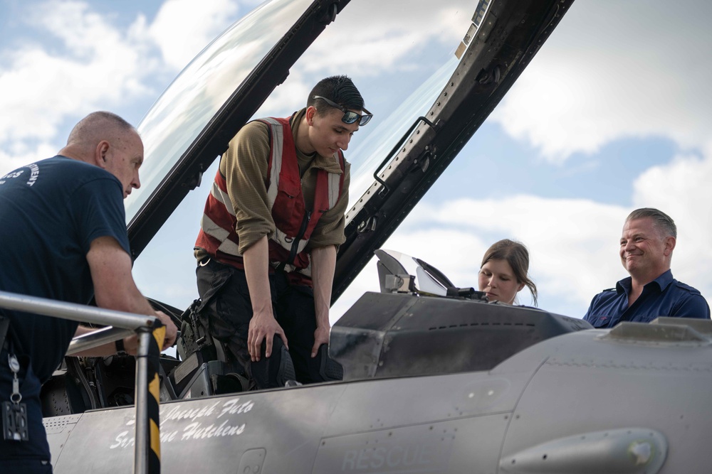 480th FGS and 52nd MXS conduct aircraft familiarization with NATO Fire Department