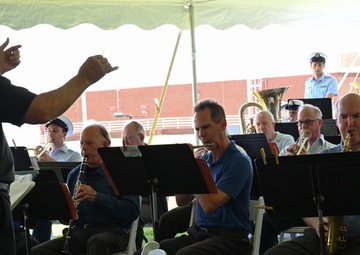 U.S. Coast Guard Atlantic Area holds change-of-command ceremony
