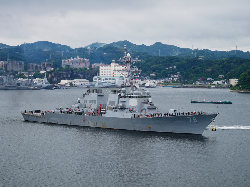 USS Higgins Departs Yokosuka
