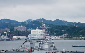 USS Higgins Departs Yokosuka