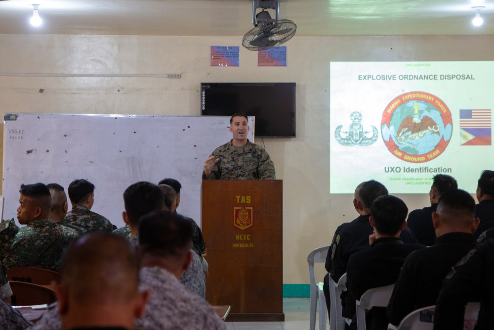 ACDC: MWSS-371 conducts EOD SMEE