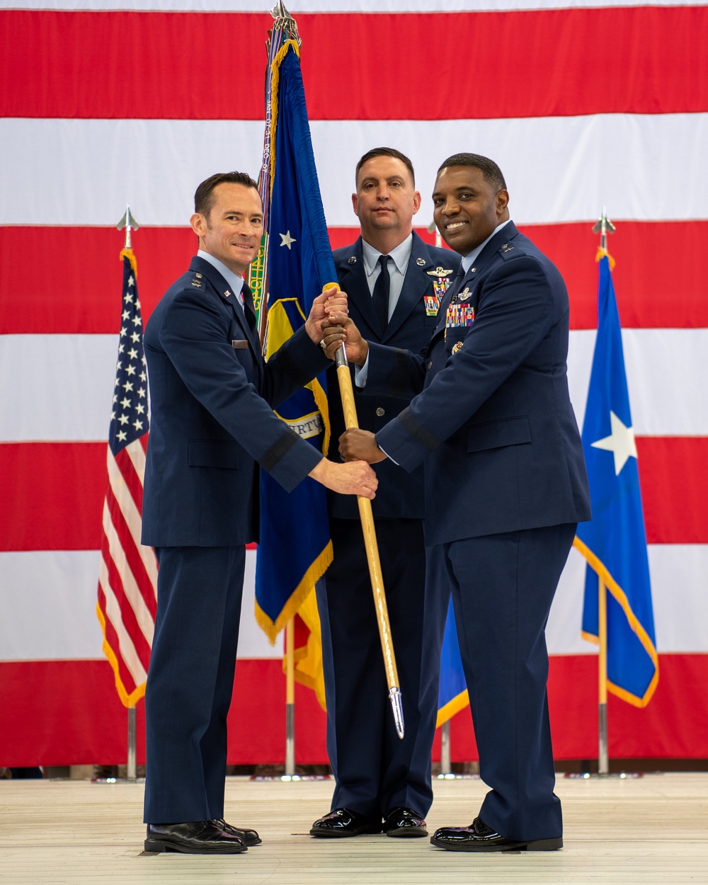 86 AW welcomes new commander