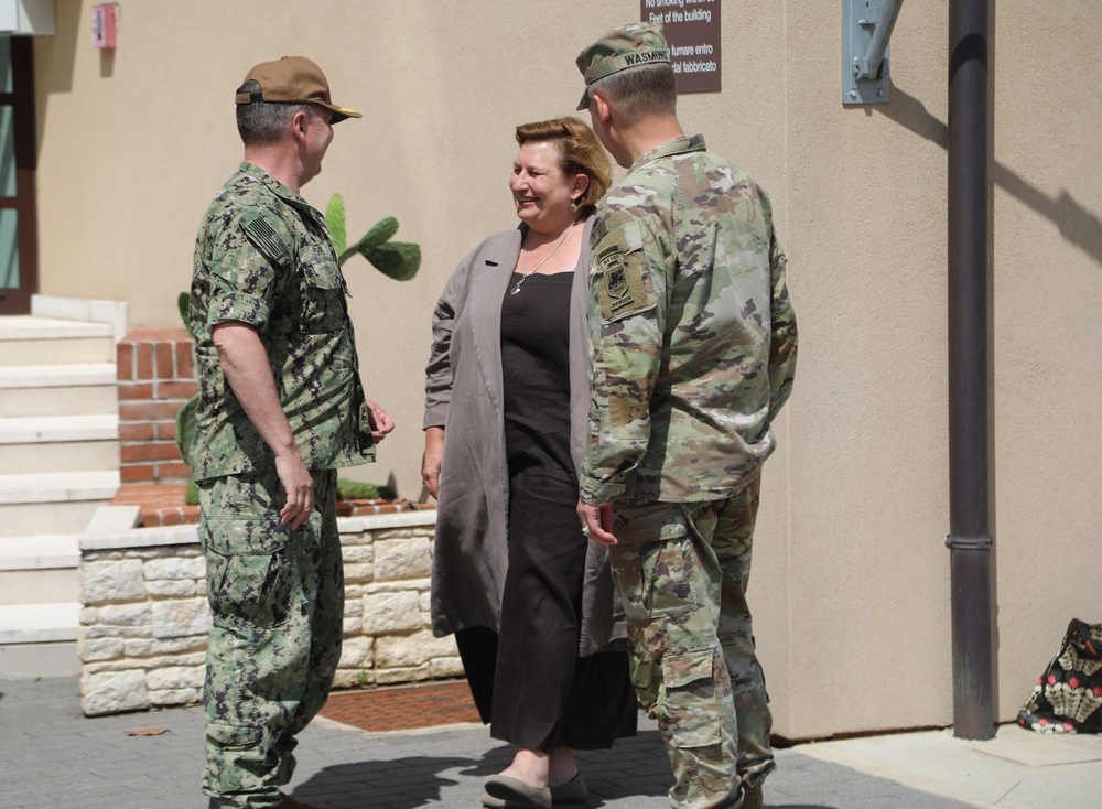 SETAF-AF CG hosts visit with Vice Admiral Thomas Ishee, Ms. Amanda Pilz, and BG John Jarrard