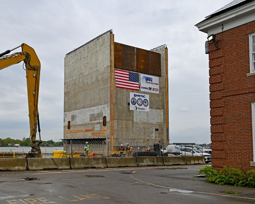 Concrete Monolith Arrives at Portsmouth Naval Shipyard