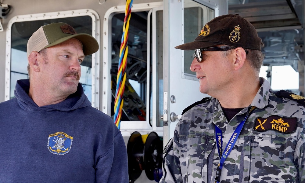 Australian AUKUS Divers Conduct Training in Pearl Harbor