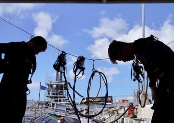 Australian AUKUS Divers Conduct Training in Pearl Harbor