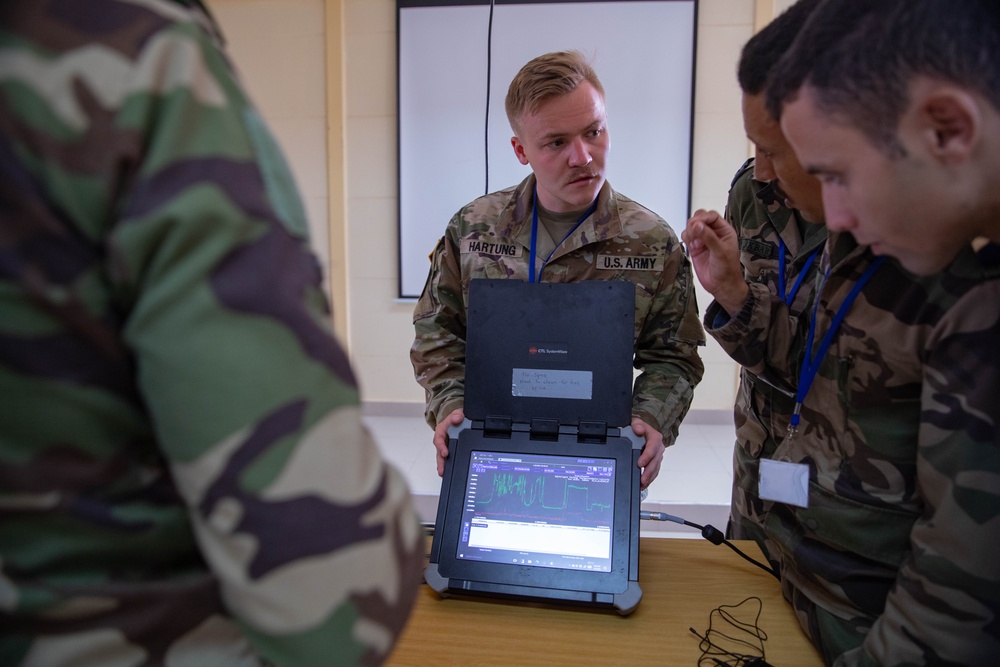 U.S. Soldiers train Moroccan partners in cyber operations