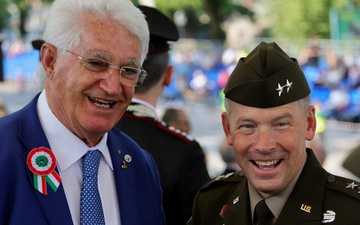 SETAF-AF Commanding General attends 95th National Alpini rally parade