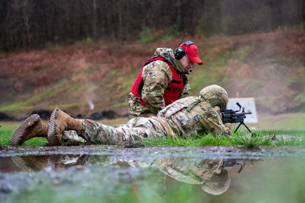DVIDS - Images - 911th SFS weapons qualifications [Image 4 of 6]